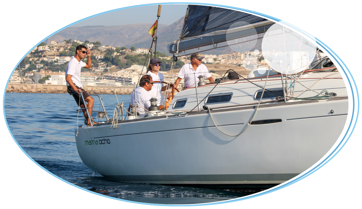 Embarcación de vela con equipo 